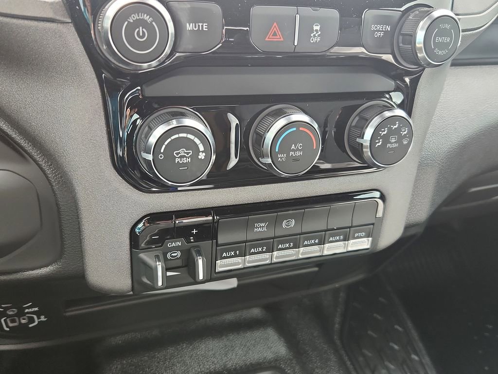 New 2026 RAM 3500 Tradesman AWD/4WD image 16