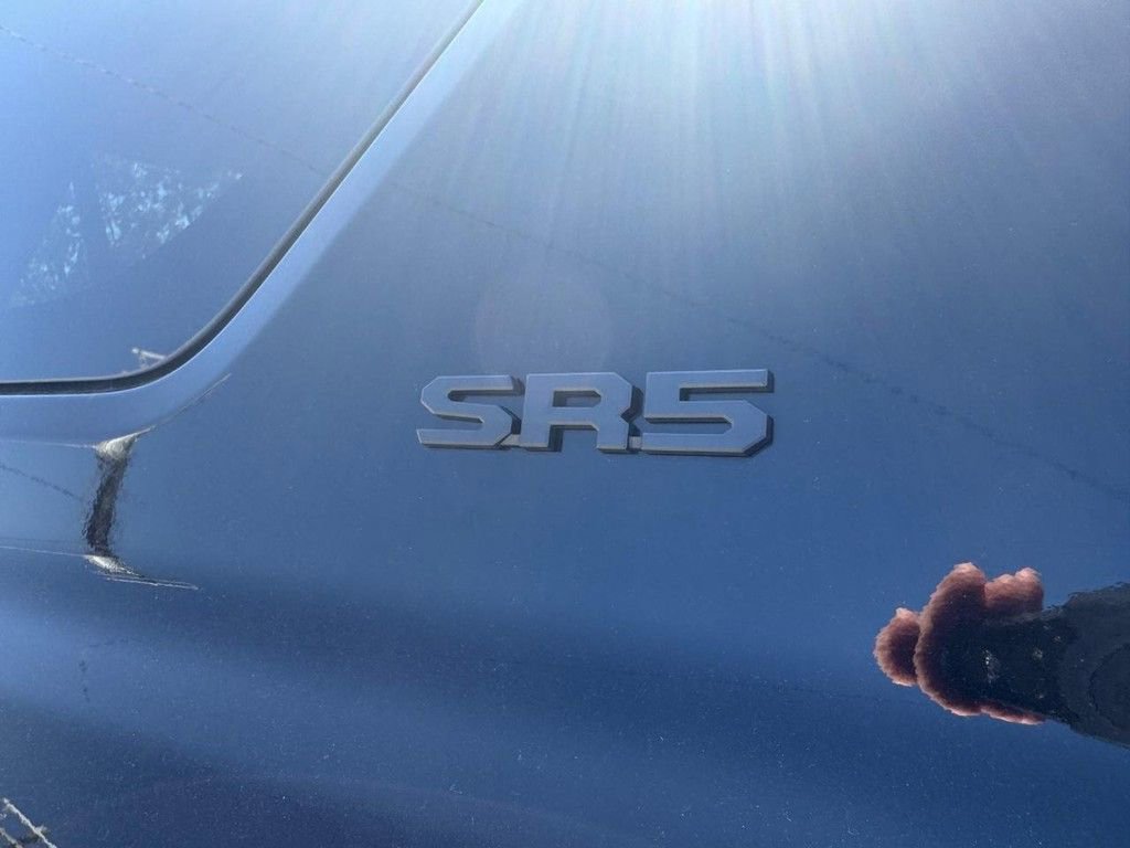 Used 2025 Toyota 4Runner SR5 AWD/4WD image 10