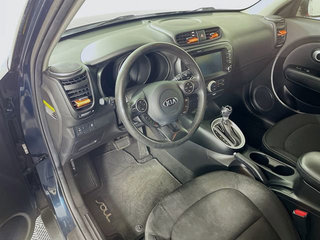 Used 2019 Kia Soul + image 9