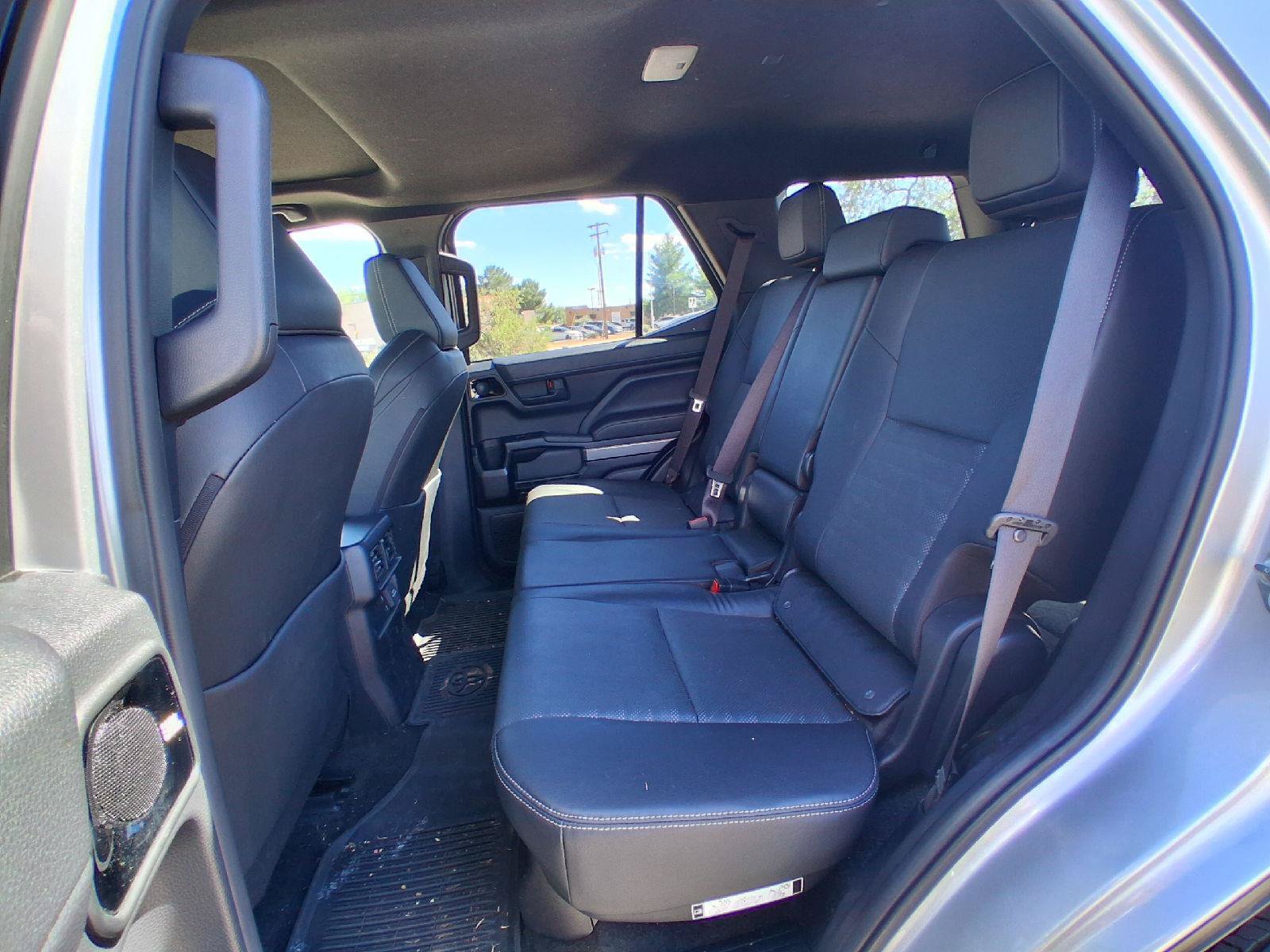 Used 2025 Toyota 4Runner TRD Off-Road Premium AWD/4WD image 18