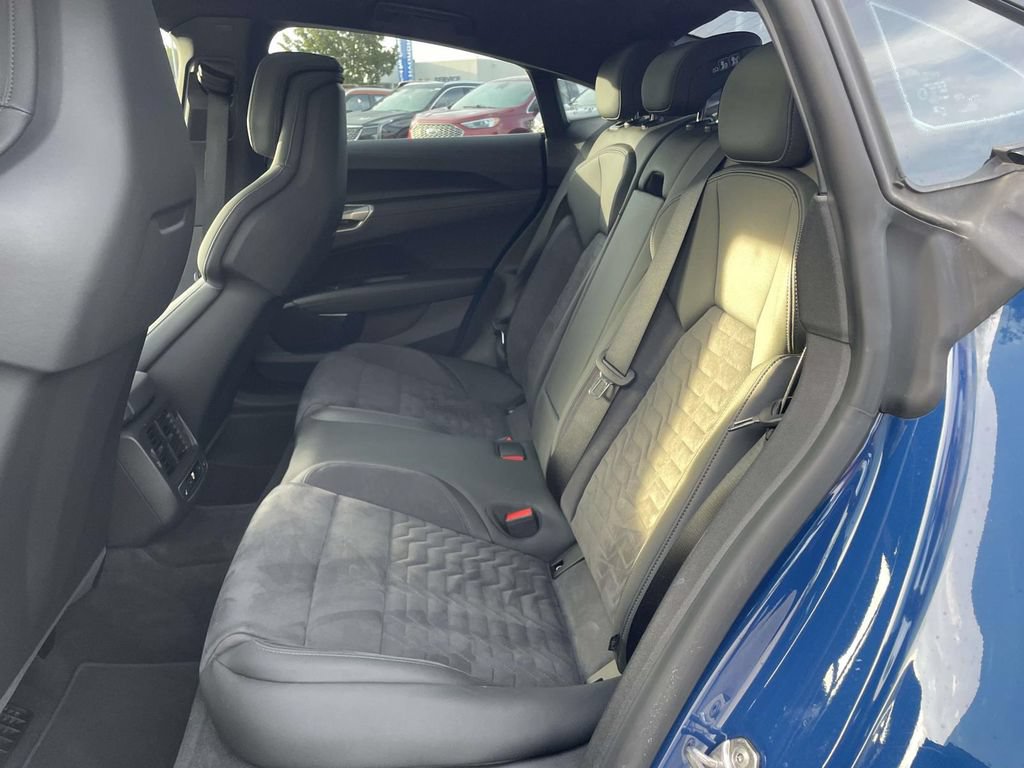Used 2024 Audi e-tron GT Premium Plus AWD/4WD image 3