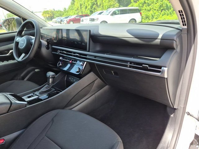 Used 2025 Hyundai Tucson SEL FWD image 30