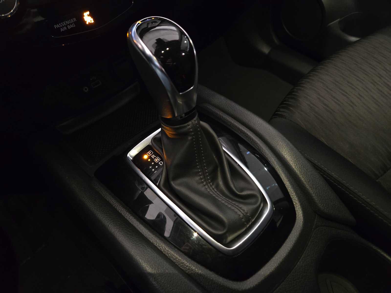 Used 2019 Nissan Rogue SV FWD image 33