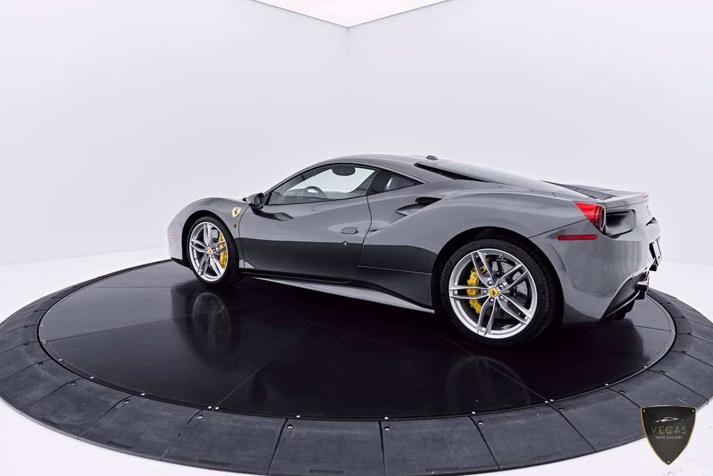 Used 2018 Ferrari 488 GTB RWD image 18