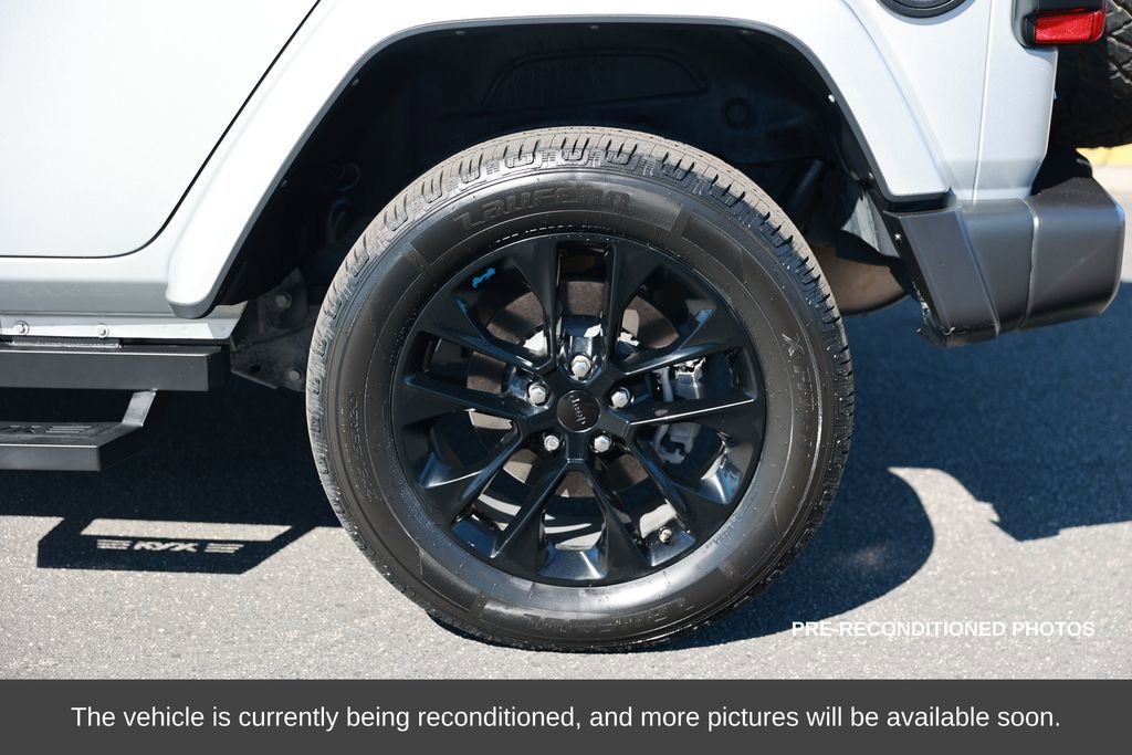 Used 2022 Jeep Wrangler Unlimited Sahara image 10