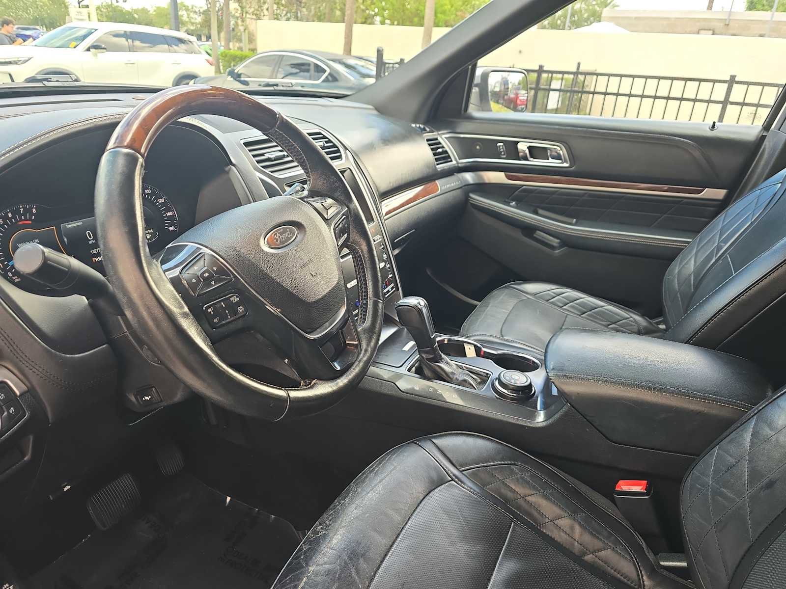 Used 2017 Ford Explorer Platinum AWD/4WD image 20
