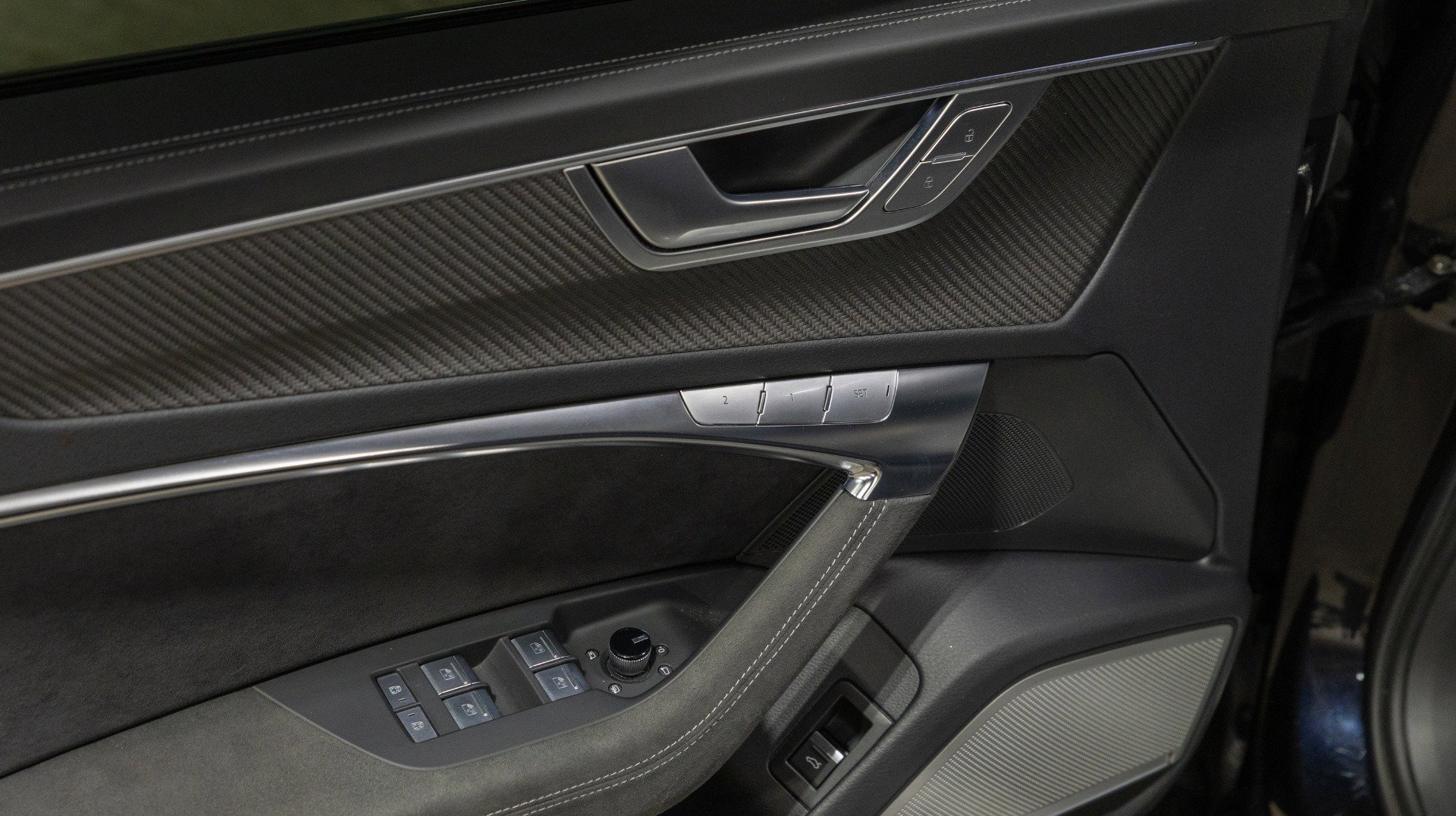 Used 2024 Audi RS 6 performance image 32