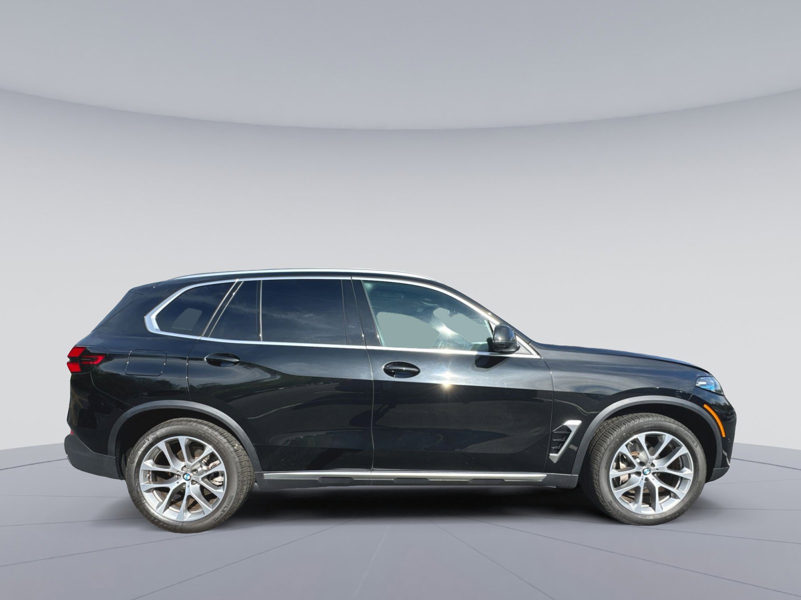 Certified 2025 BMW X5 xDrive40i w/ Premium Package image 34