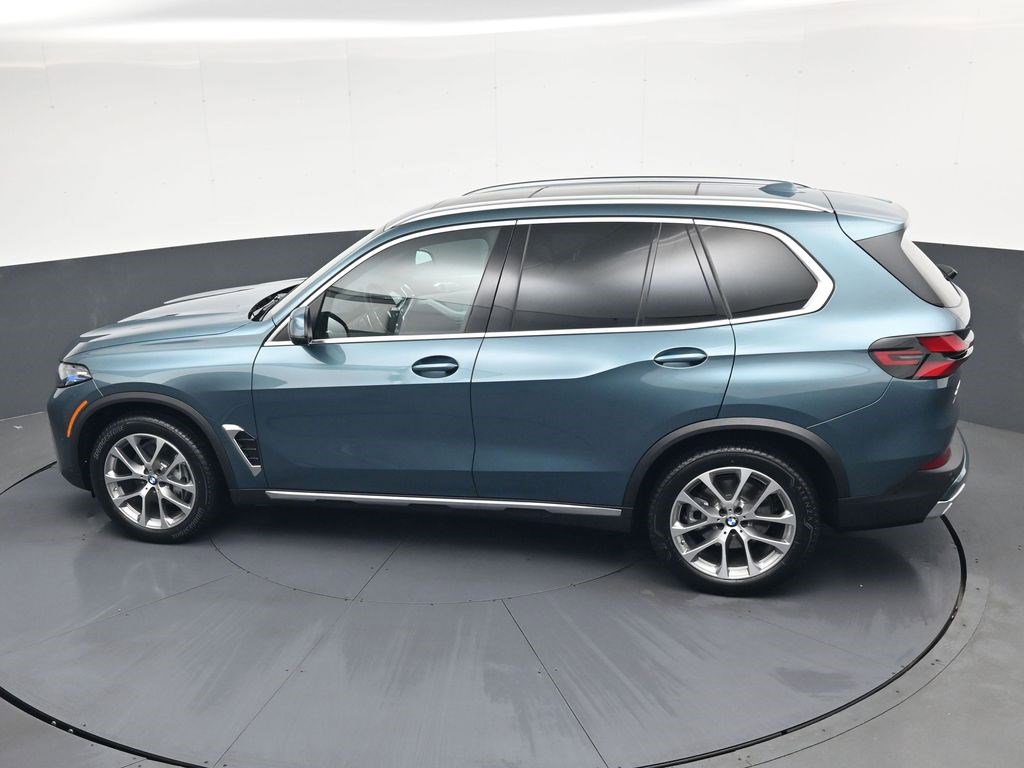Used 2025 BMW X5 xDrive40i AWD/4WD image 27