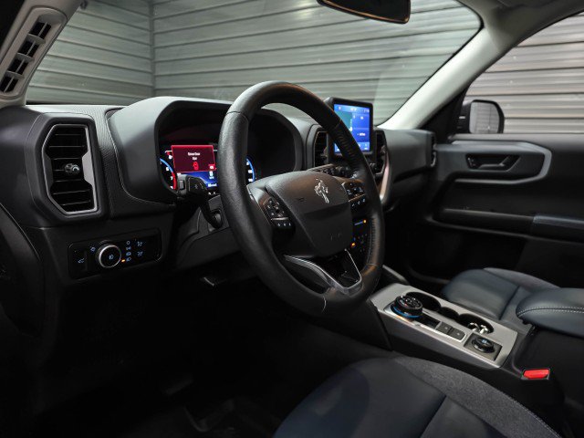 Used 2023 Ford Bronco Sport Outer Banks w/ Tech Package AWD/4WD image 12