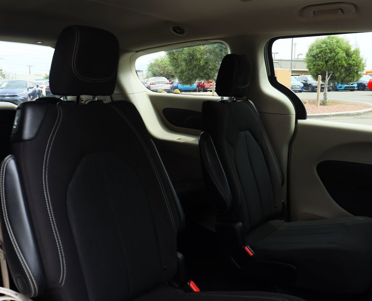 Used 2023 Chrysler Voyager LX FWD image 30