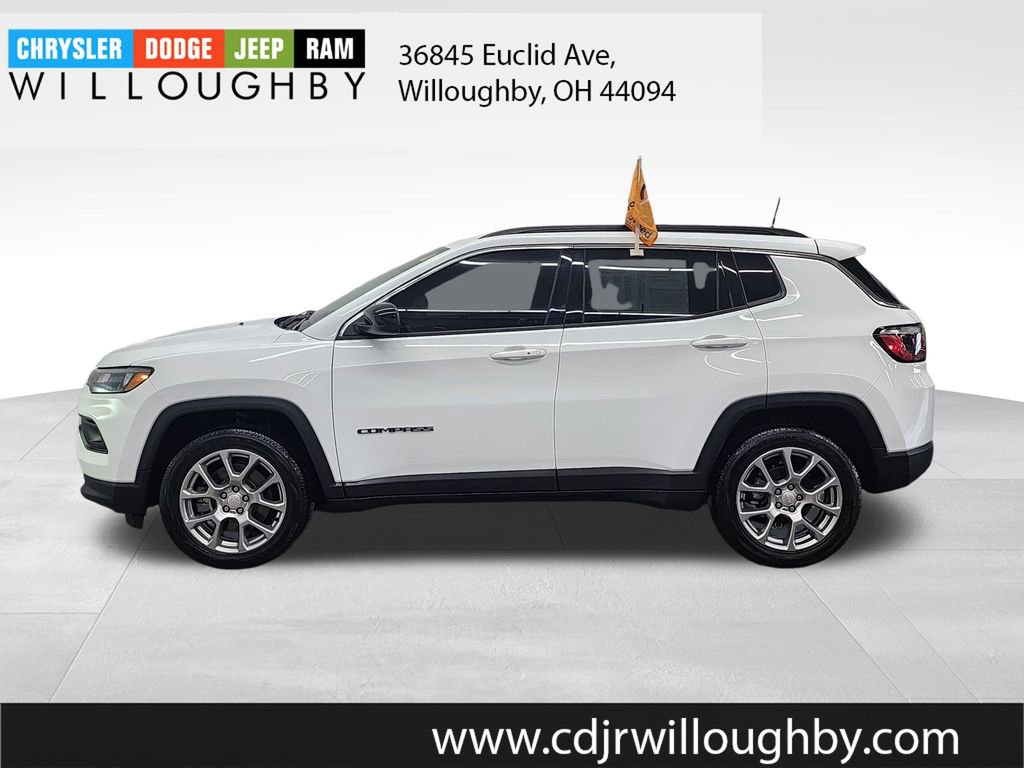 Used 2024 Jeep Compass Latitude image 5
