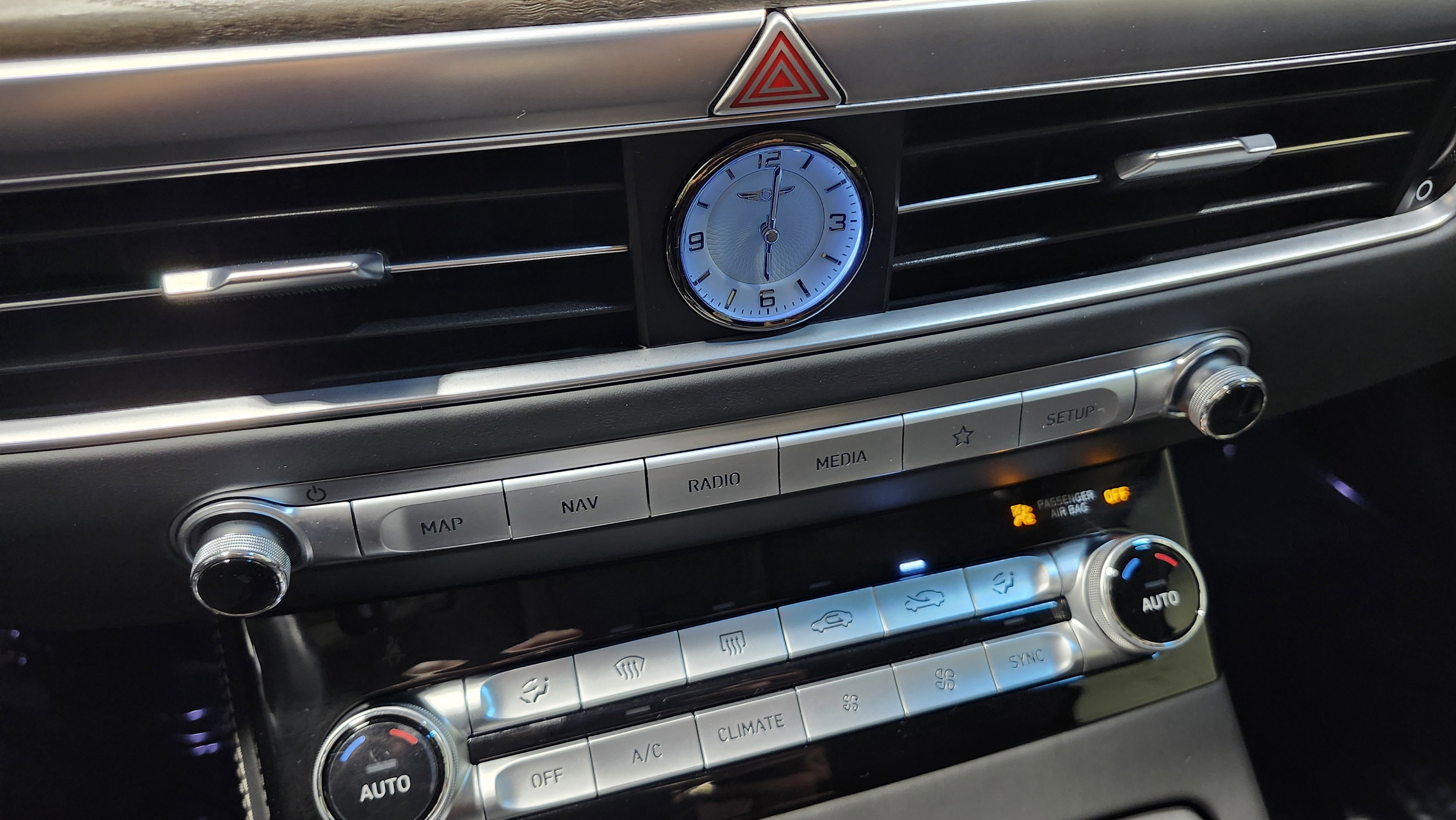 Used 2021 Genesis G90 3.3T Premium image 37