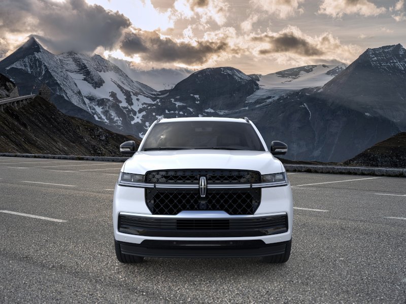 New 2026 Lincoln Navigator Reserve w/ Jet Appearance Package AWD/4WD image 6