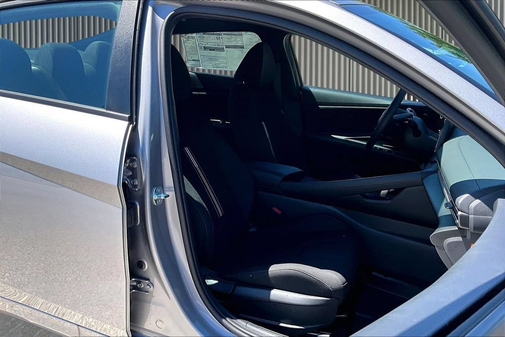 New 2026 Hyundai Elantra SEL FWD image 9