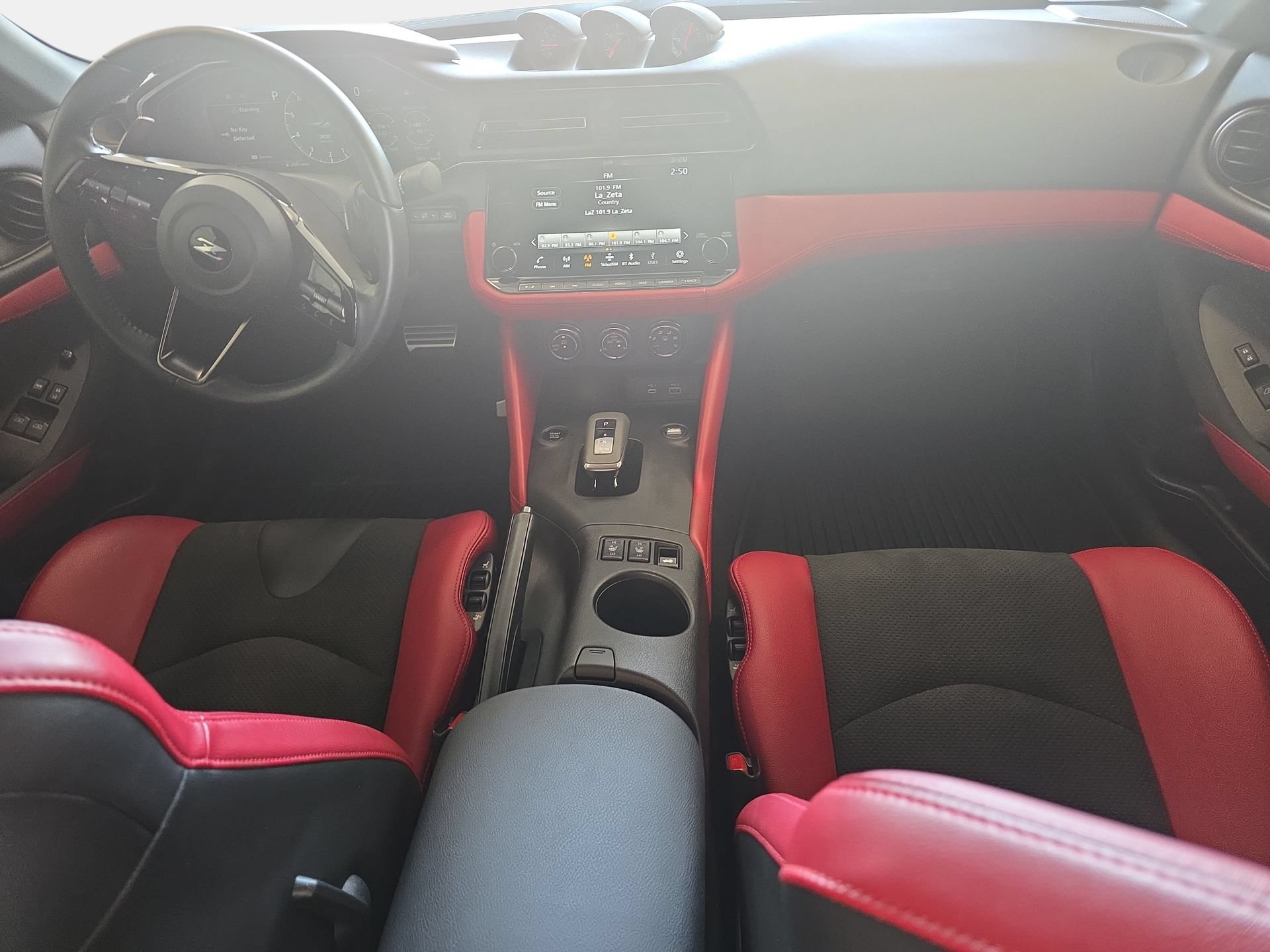 Used 2025 Nissan Z Performance w/ Floor Mat Package RWD image 9