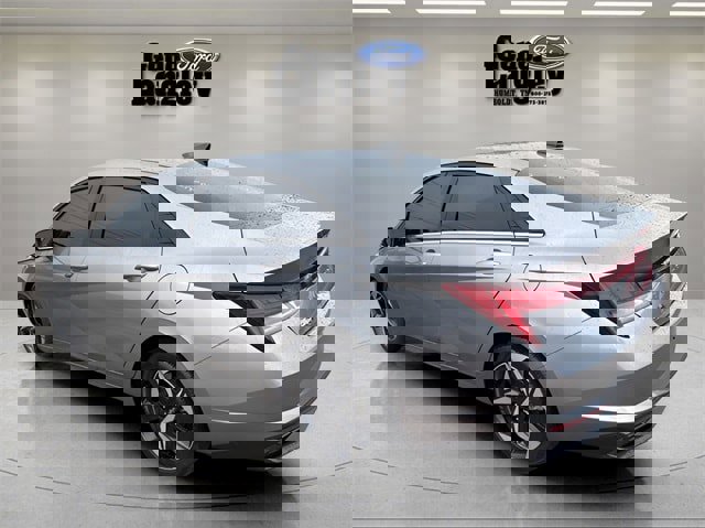Used 2023 Hyundai Elantra Limited image 10