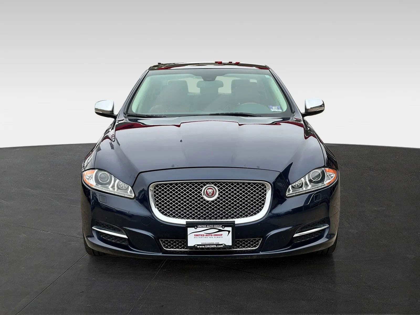 Used 2015 Jaguar XJ L Portfolio image 2