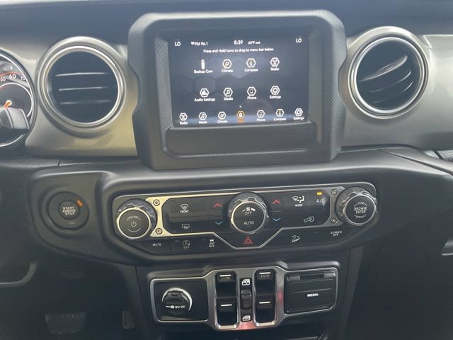 Used 2019 Jeep Wrangler Unlimited Sahara AWD/4WD image 25