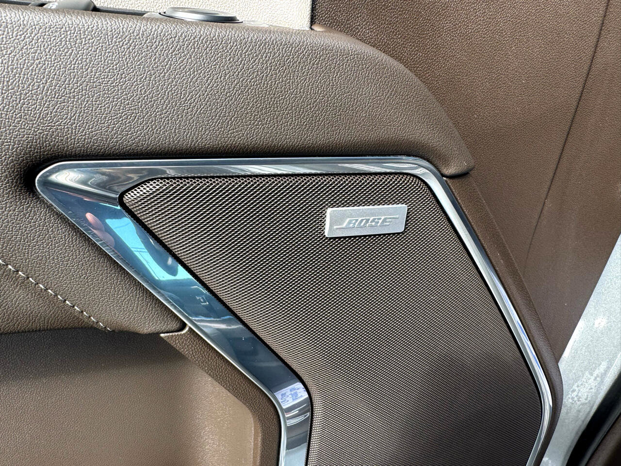 Used 2024 Chevrolet Silverado 1500 LTZ w/ LTZ Premium Package image 16