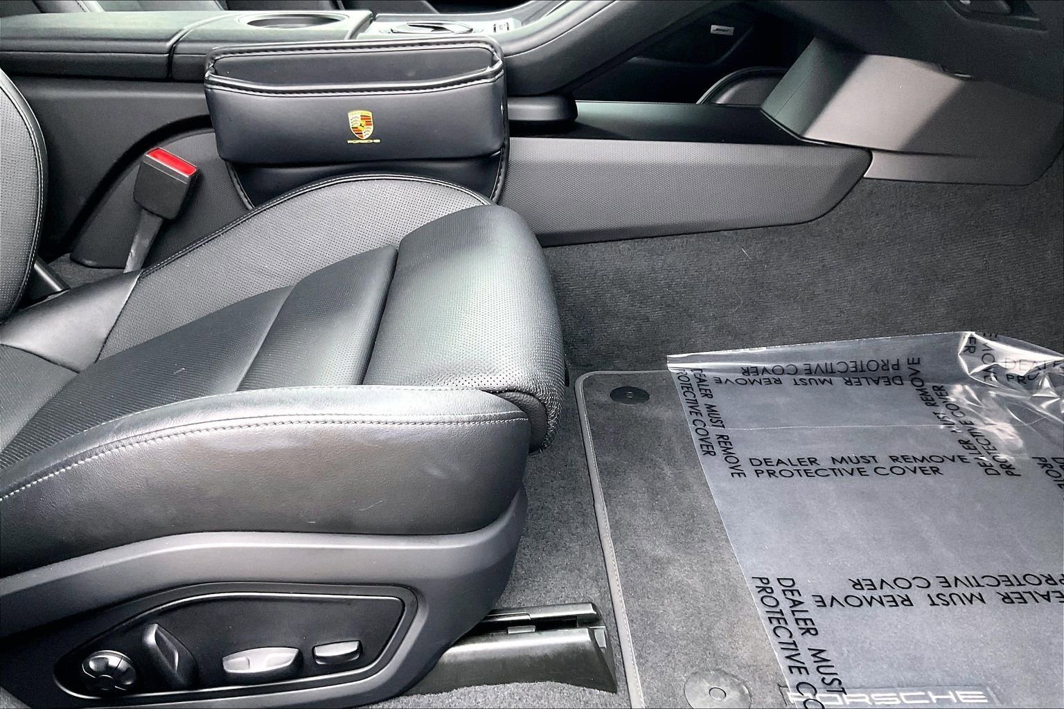 Used 2022 Porsche Taycan Base image 21