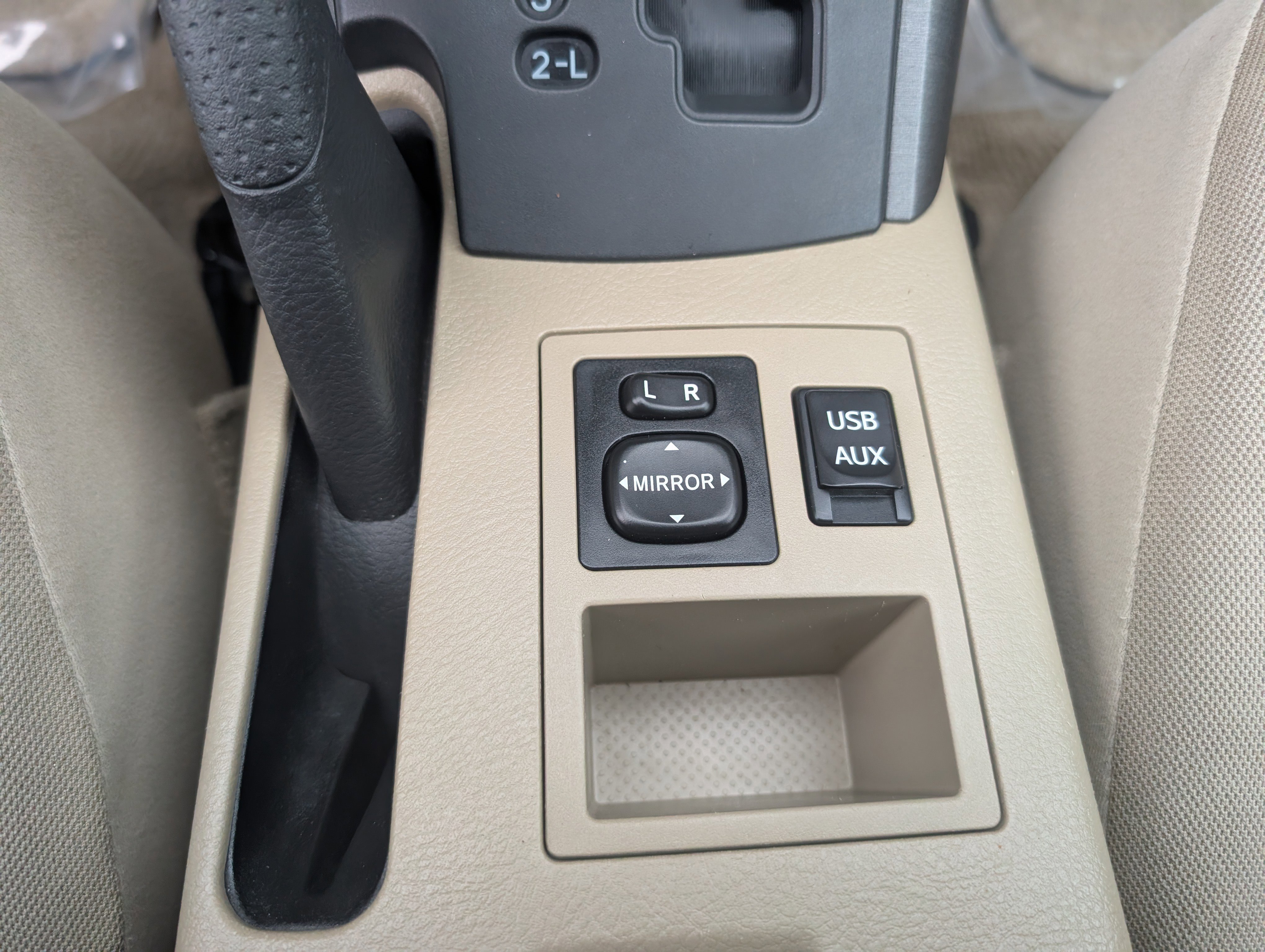 Used 2012 Toyota RAV4 4WD V6 image 18