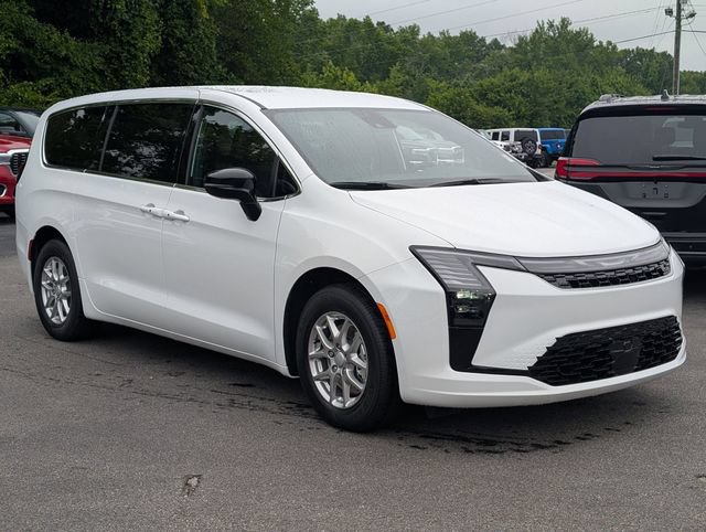 New 2027 Chrysler Pacifica Select FWD image 2