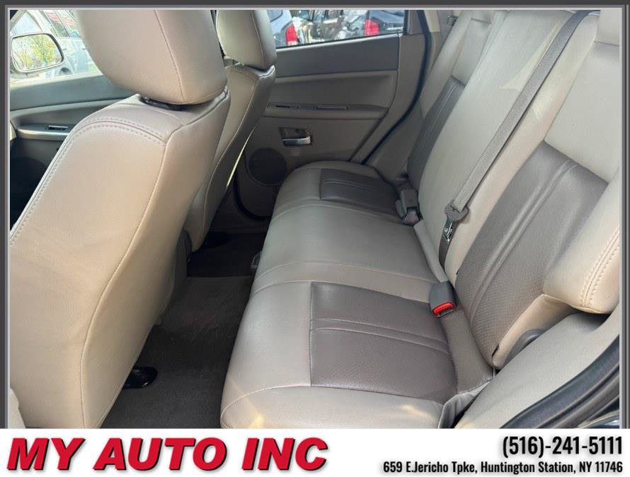 Used 2010 Jeep Grand Cherokee Laredo AWD/4WD image 31