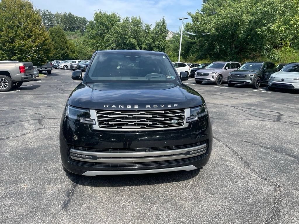 Certified 2025 Land Rover Range Rover SE AWD/4WD image 2