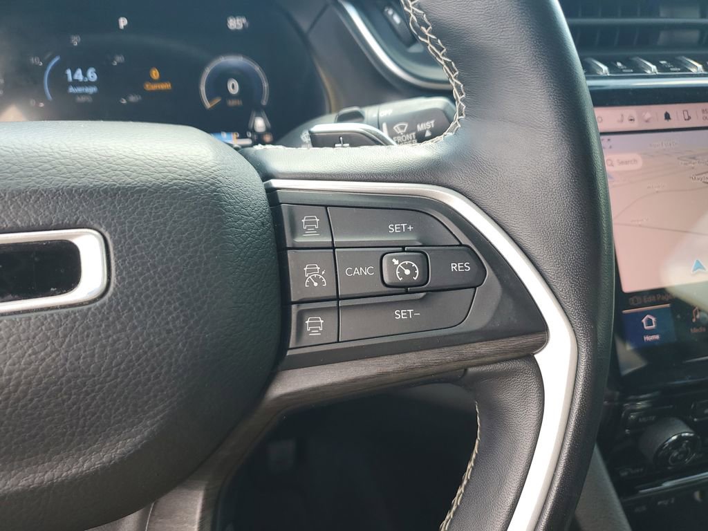 Used 2022 Jeep Grand Cherokee L Limited image 26