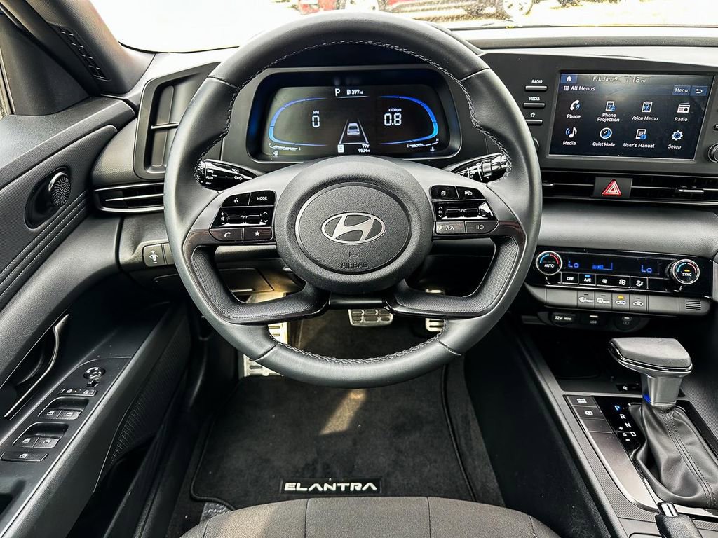 Used 2025 Hyundai Elantra Sport image 22