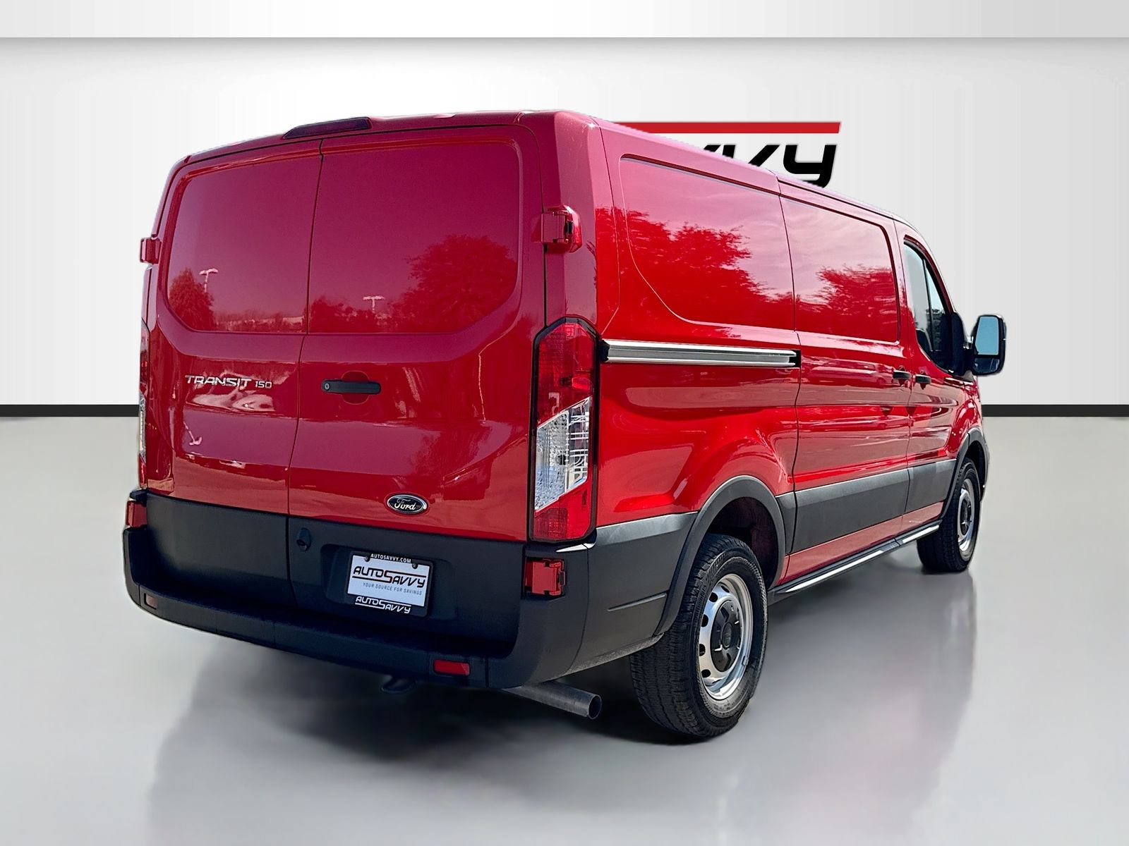 Used 2025 Ford Transit 150 Low Roof RWD image 7