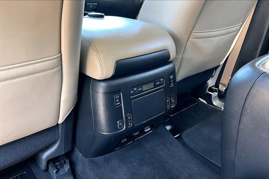 Used 2020 Nissan Armada Platinum w/ Captain's Chairs Package AWD/4WD image 10