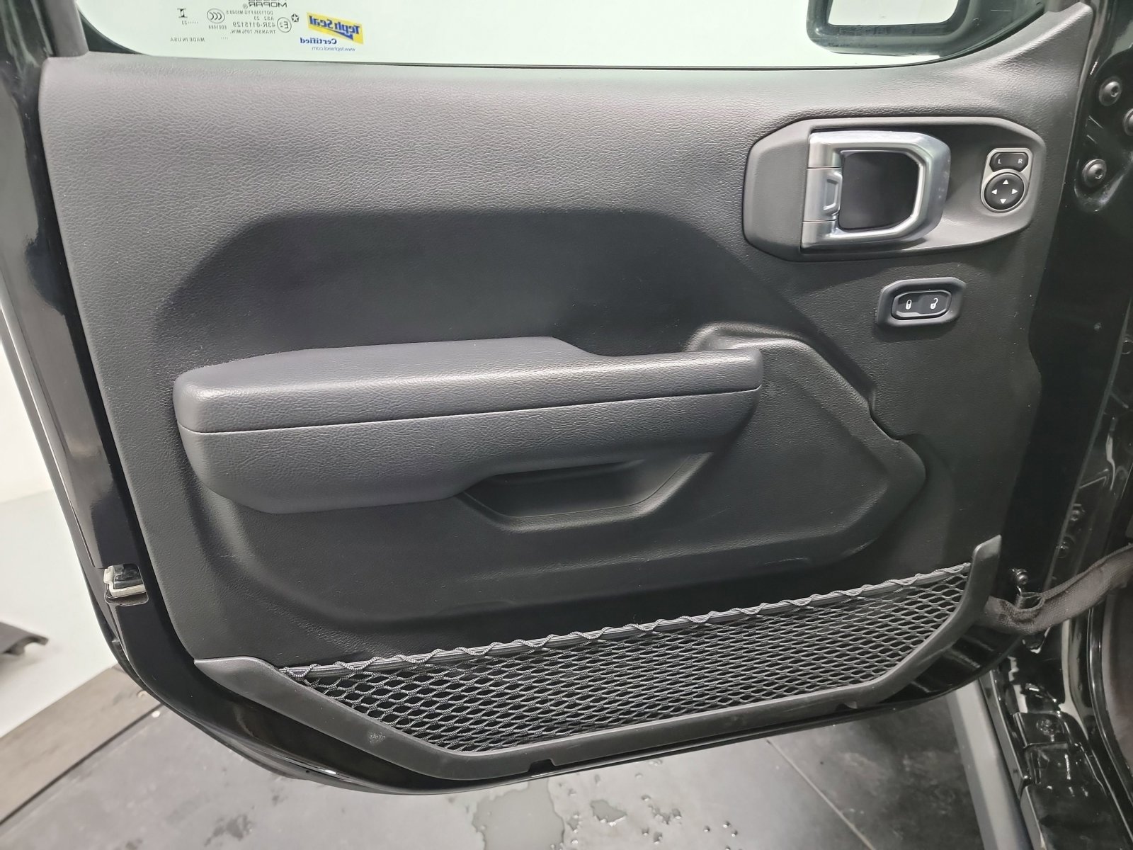 Used 2023 Jeep Wrangler Unlimited Sport image 13