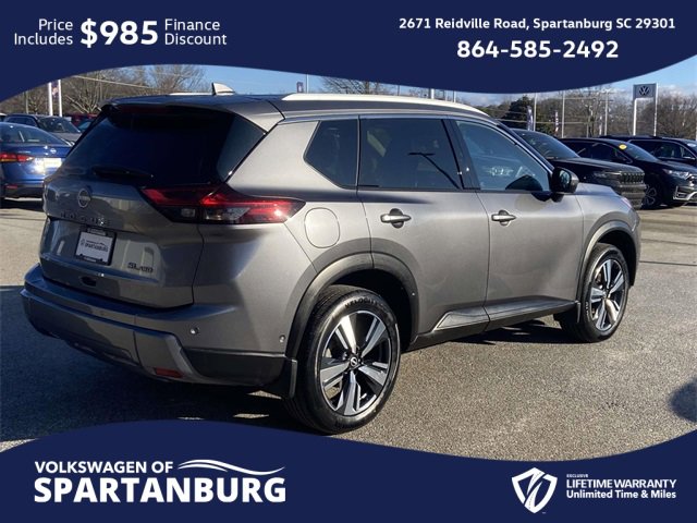 Used 2024 Nissan Rogue SL image 3