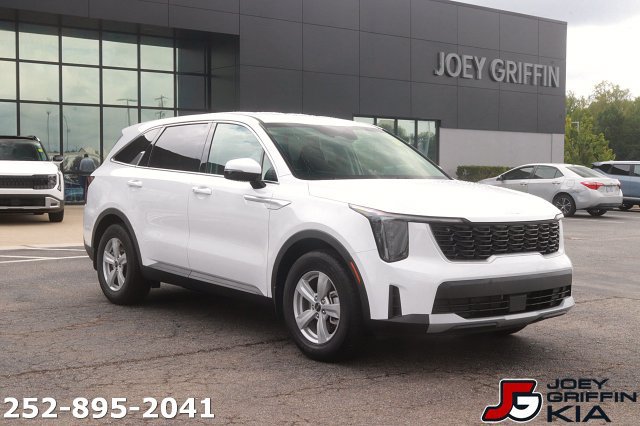 Certified 2026 Kia Sorento LX FWD image 3