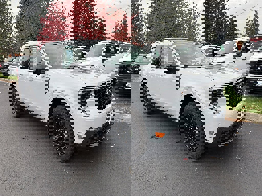 New 2025 Ford Maverick Lariat w/ Black Appearance Package