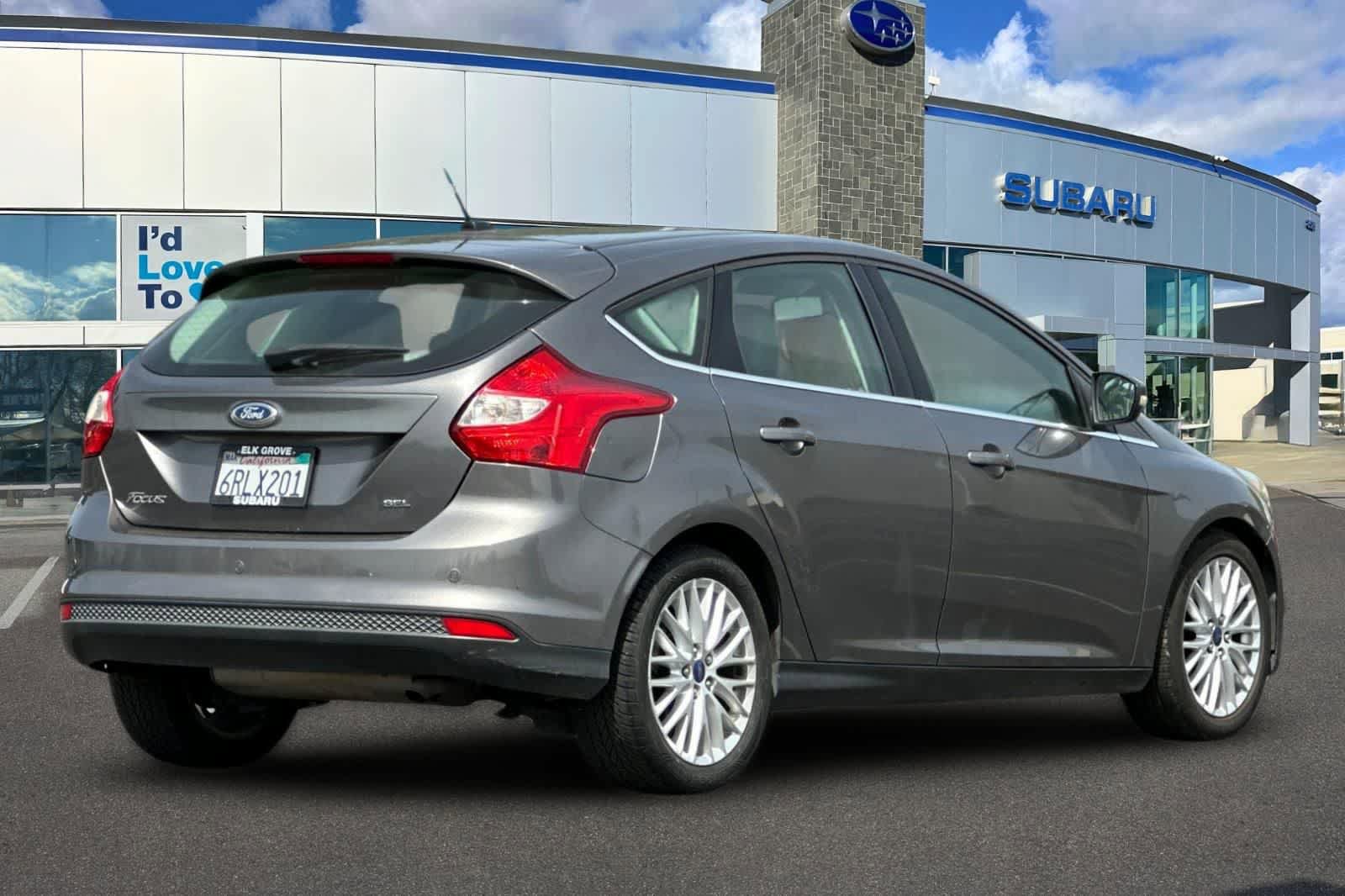 Used 2012 Ford Focus SEL FWD image 2
