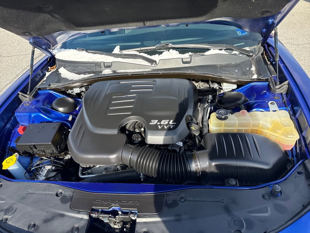 Used 2019 Dodge Charger SXT w/ Cold Weather Package image 23