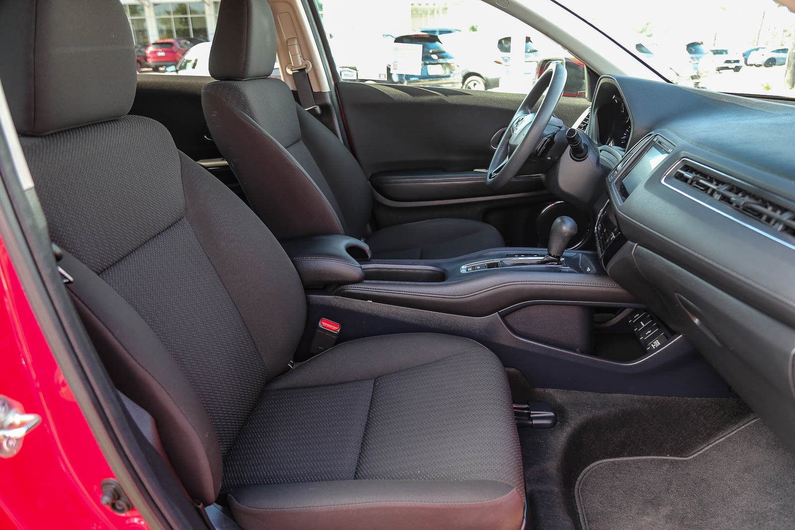 Used 2018 Honda HR-V EX image 19