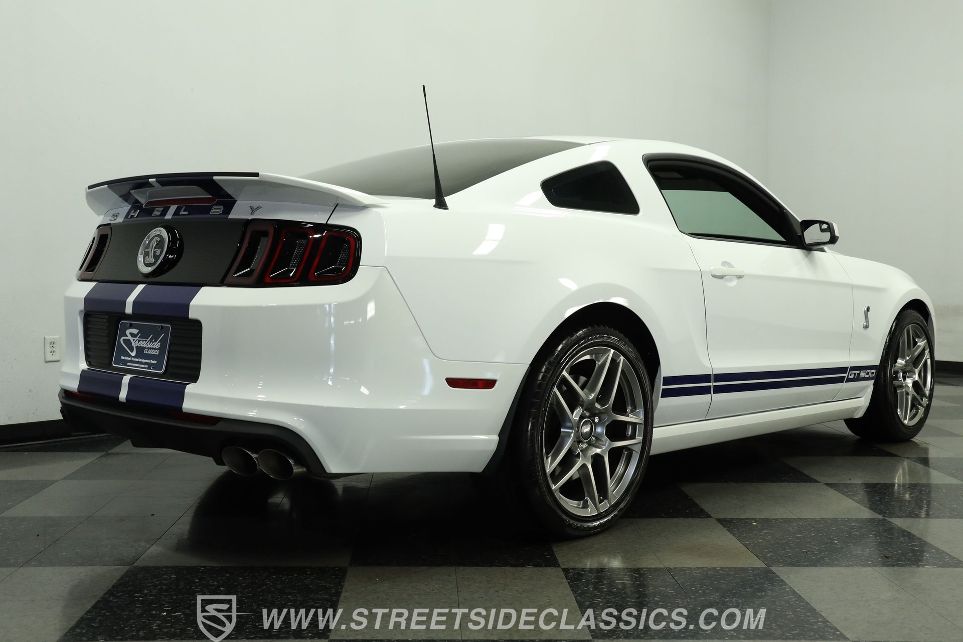 Used 2014 Ford Mustang Shelby GT500 RWD image 26