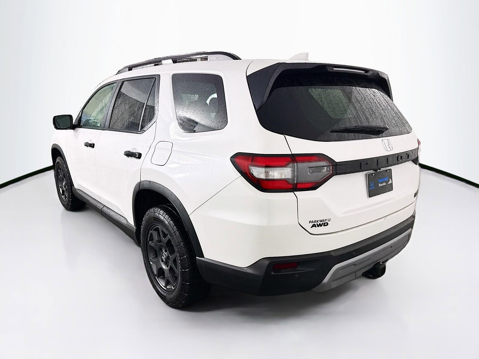 Used 2024 Honda Pilot TrailSport image 5