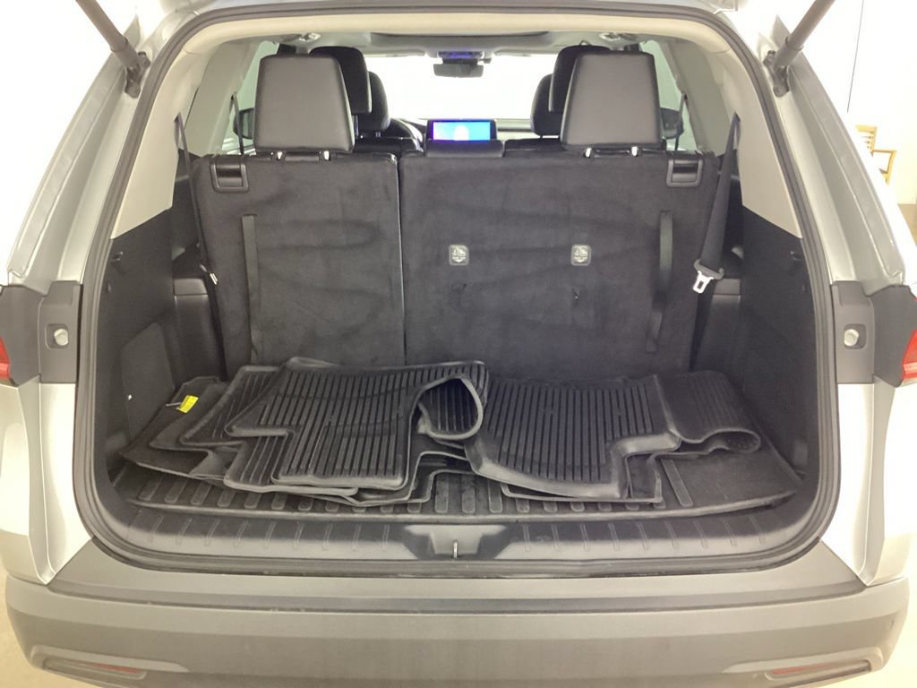 Used 2024 Toyota Grand Highlander AWD image 27