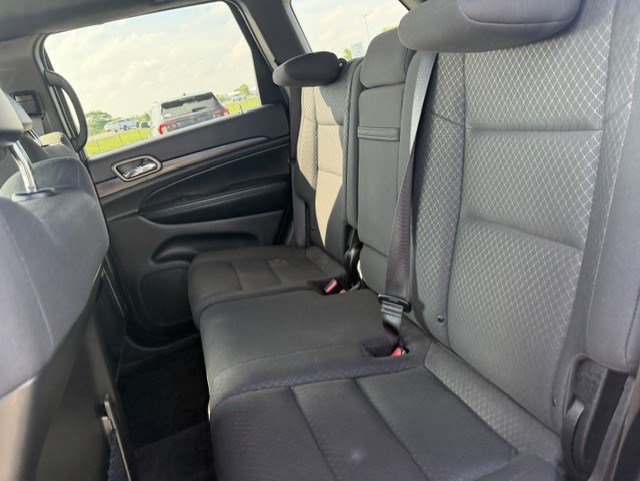 Used 2019 Jeep Grand Cherokee Laredo AWD/4WD image 28
