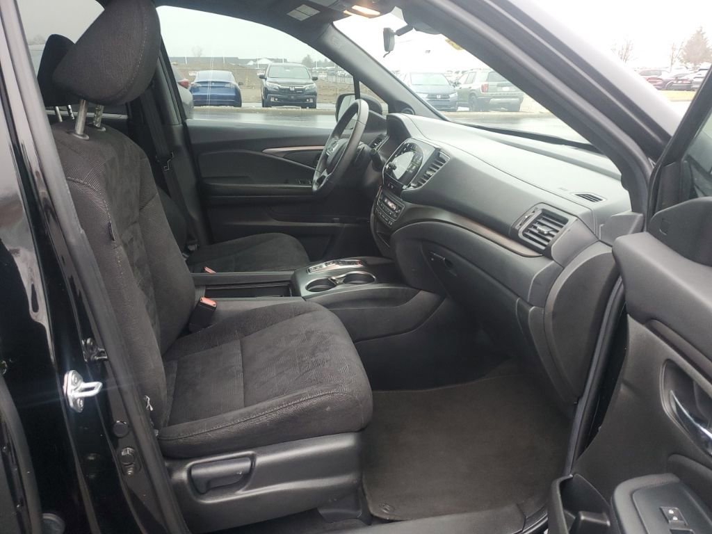 Used 2022 Honda Pilot Sport image 32