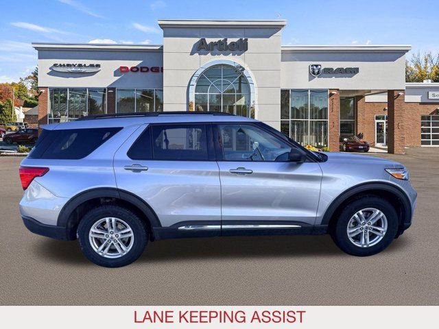 Used 2023 Ford Explorer XLT w/ Class IV Trailer Tow Package image 7