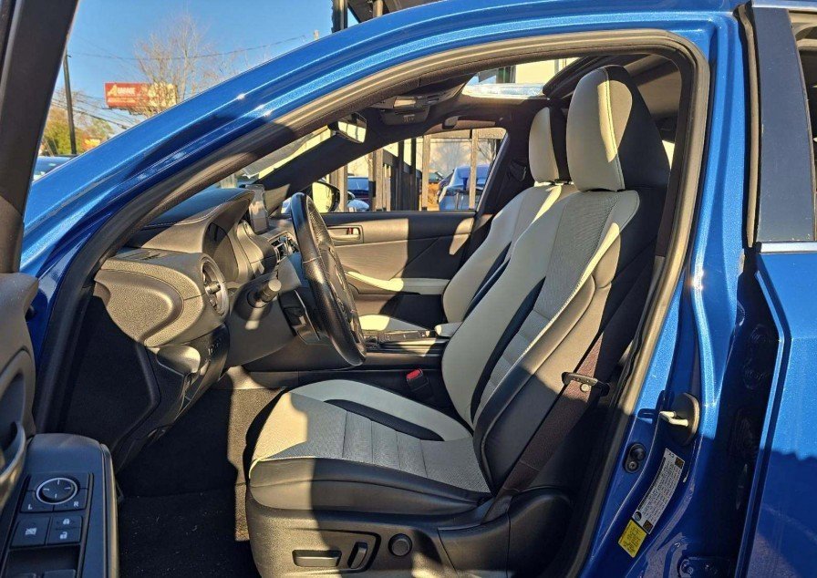 Used 2021 Lexus IS 350 F Sport image 6