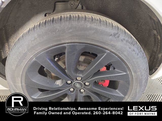 Used 2023 Land Rover Discovery Sport SE R-Dynamic image 10