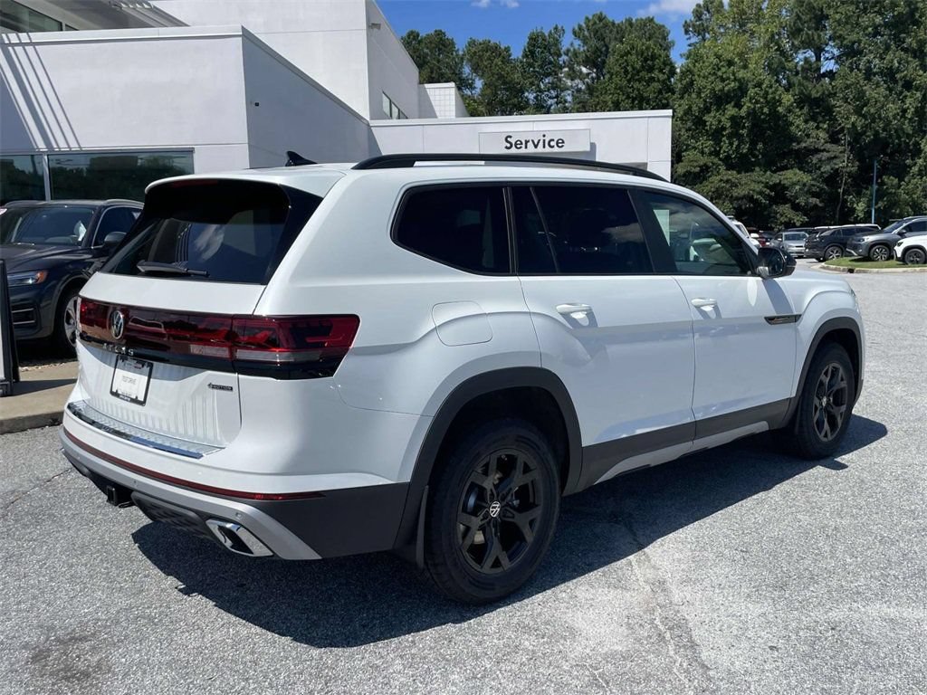 New 2026 Volkswagen Atlas Peak Edition AWD/4WD image 3