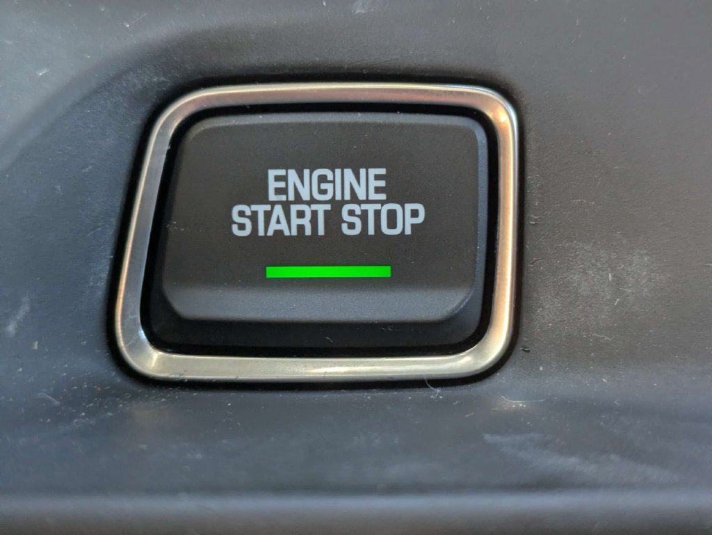 Used 2022 Chevrolet Camaro LT RWD image 28